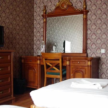 Villand With Free Private Parking And Self Check In Penzion Riga