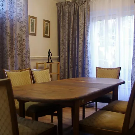 Villand With Free Private Parking And Self Check In 里加